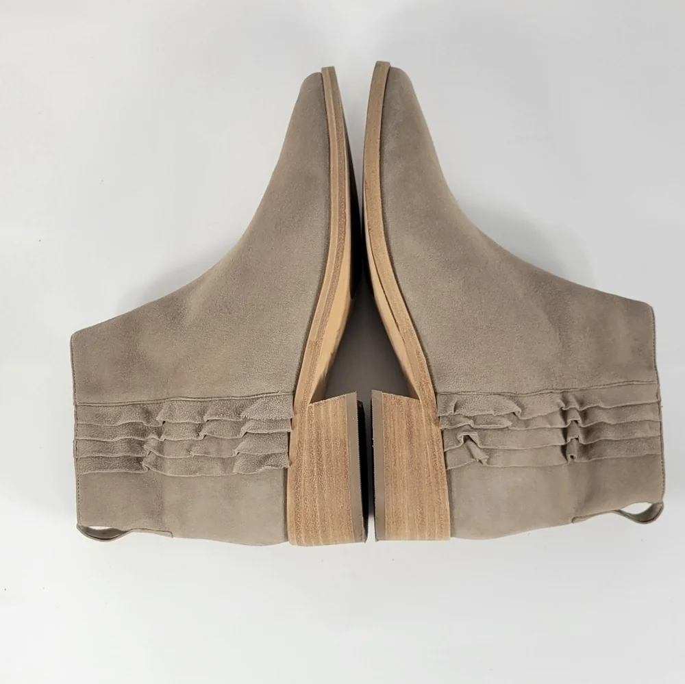 Vaneli Fazar Suede Booties #583 Size 9M